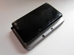 The 3DS XL gives its smaller relative a piggy-back