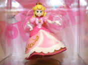 Weirdness: Weirdness: Legless Peach amiibo Bidding Closes at $25,100