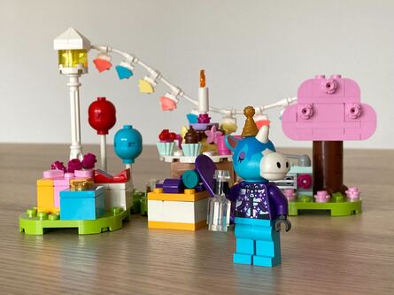 LEGO Animal Crossing - Julian’s Birthday Party 4