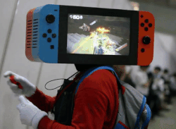 Switch Cosplayer Goes The Extra Mile at the Tokyo Game Show