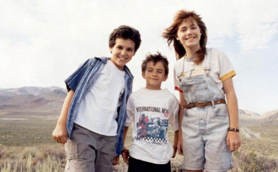 Fred Savage, Luke Edwards and Jenny Lewis on set