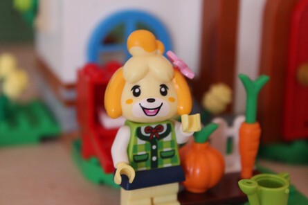 LEGO Animal Crossing - Isabelle’s House Visit 7