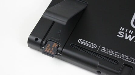 How to insert a Micro SD card into your Nintendo Switch