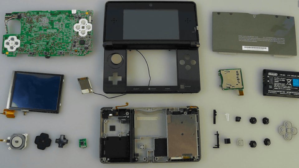 Even in Pieces, the 3DS is a Sexy Piece of Hardware
