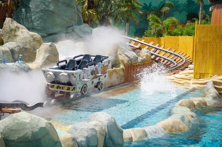 We weren't allowed to take photos on Mine-Cart Madness either, but we did our best to capture a few areas we could see from within the park! For Donkey Kong Country fans, it's something you absolutely have to ride if you're here and able