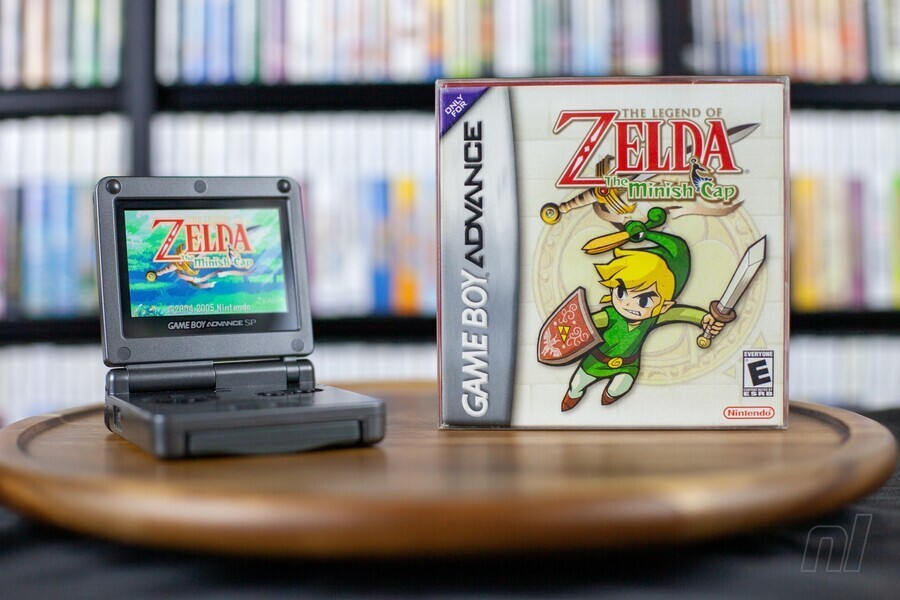 GBA SP & Zelda Minish Cap