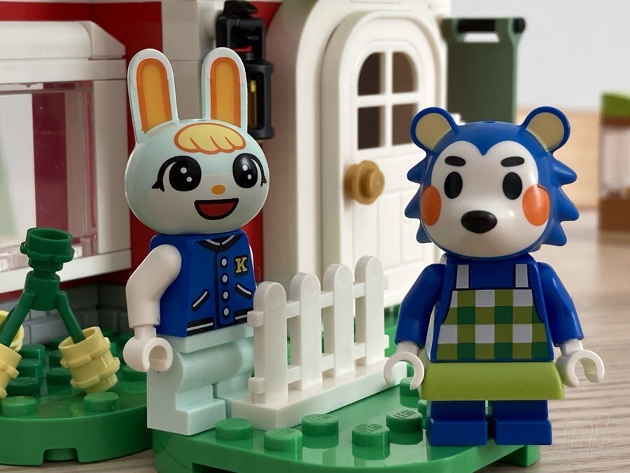 LEGO Animal Crossing - Able Sisters Clothing Shop 4