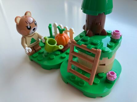 LEGO Animal Crossing – Maples Kürbisgarten 5