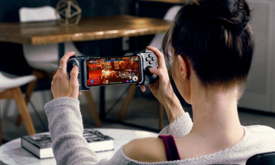 No, this isn't the rumoured Apple hybrid console, but a Razer Kishi controller bolted to an iPhone