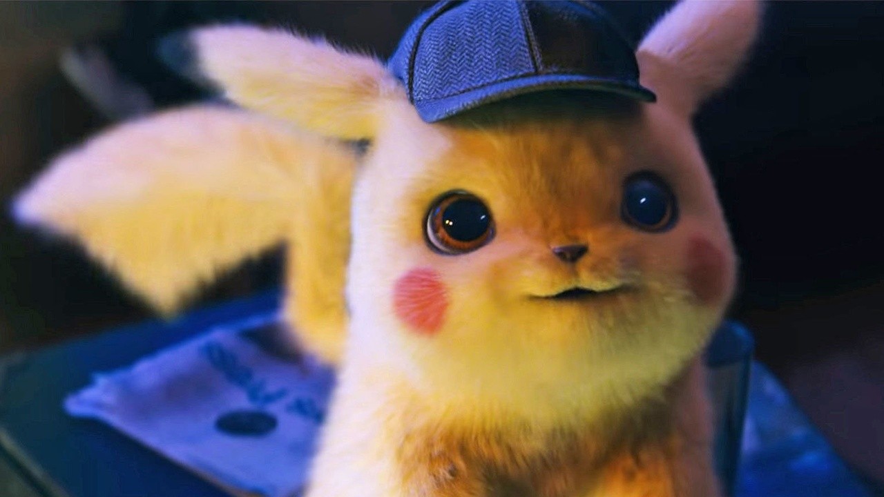 偵探皮卡丘（Pikachu）正在獲得特殊的迷你神奇寶貝交易卡