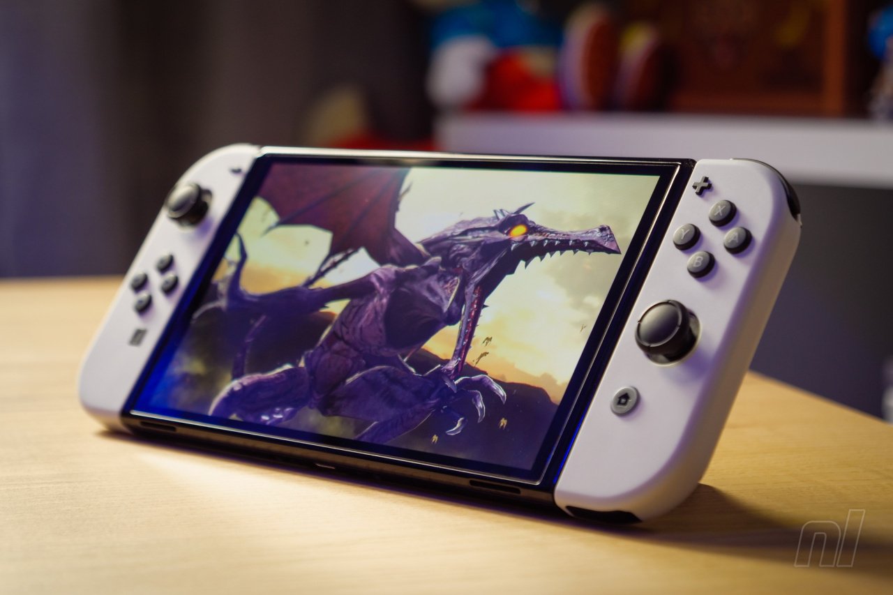 Nintendo Switch OLED vs. Steam Deck OLED