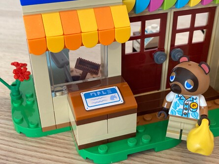 LEGO Animal Crossing - Nook’s Cranny & Rosie’s House 14