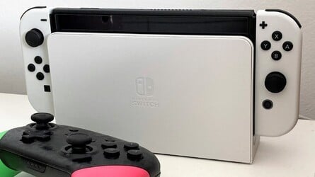 Daz went against the grain to get a dock that matched his other consoles, and threw his Skyward Sword Joy-Con on it, too. The man's a maverick! A trailblazer! Another complimentary descriptor we use when we're creeping for a payrise!