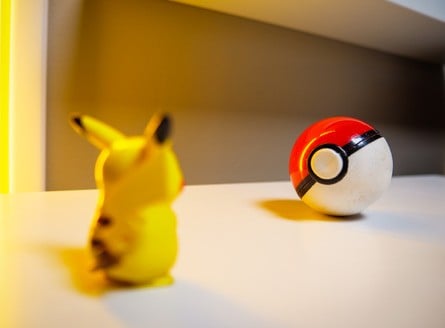 Pikachu Poké Ball