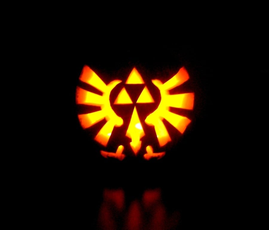 Zelda Triforce Pumpkin by Giluc