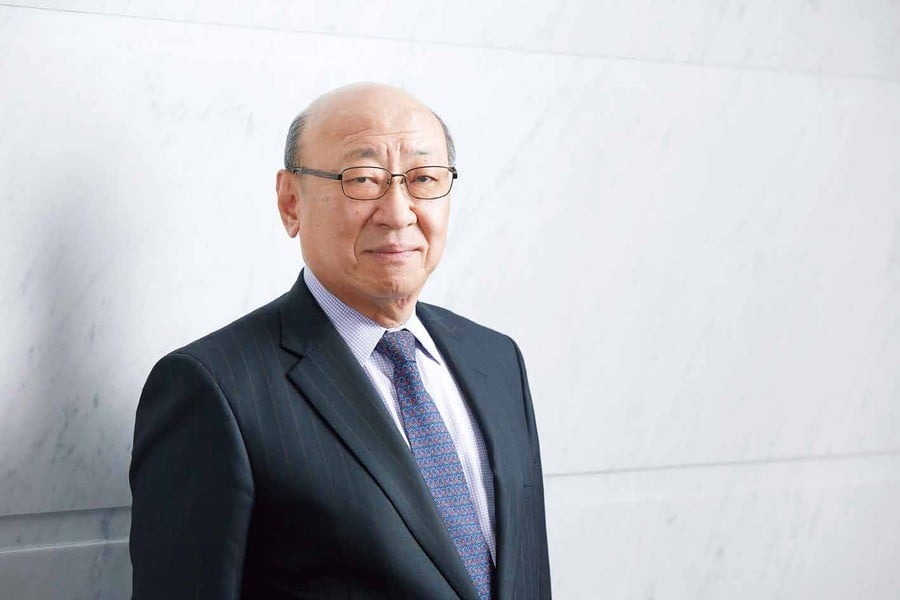 Tatsumi Kimishima's plans have found some support from retailers