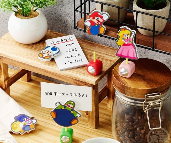 Mario Wonder Standee Clip Stand