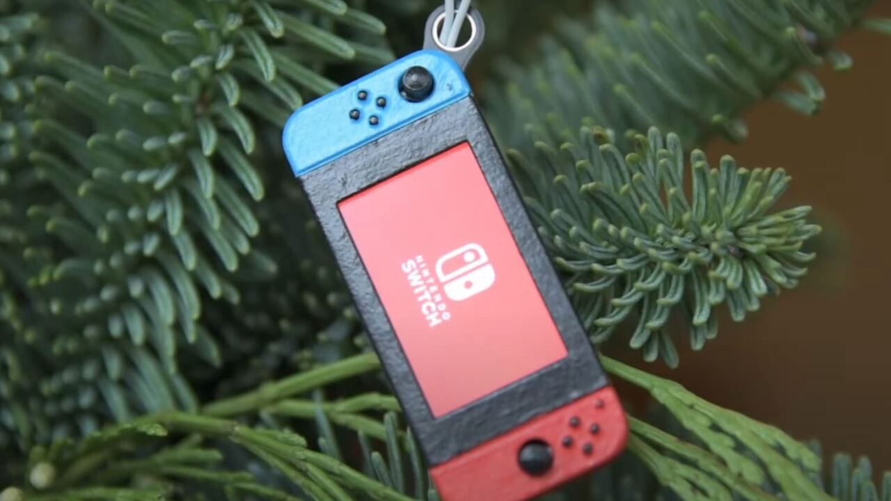 Random: A Tiny Nintendo Switch Makes An Awesome Tree Ornament ...