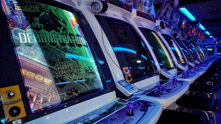 Taito’s Hey arcade in Akihabara, Tokyo, has long rows of Taito Egret II cabinets with aftermarket headphone amplifiers