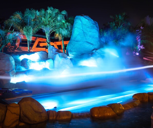 The park takes on an entirely new image at night, adding a soft neon glow to most things, even turning the ride itself into something more reminiscent of a dark ride at times