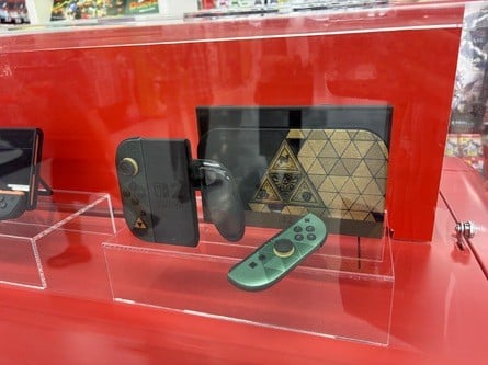 Ocarina / Zelda Console 4