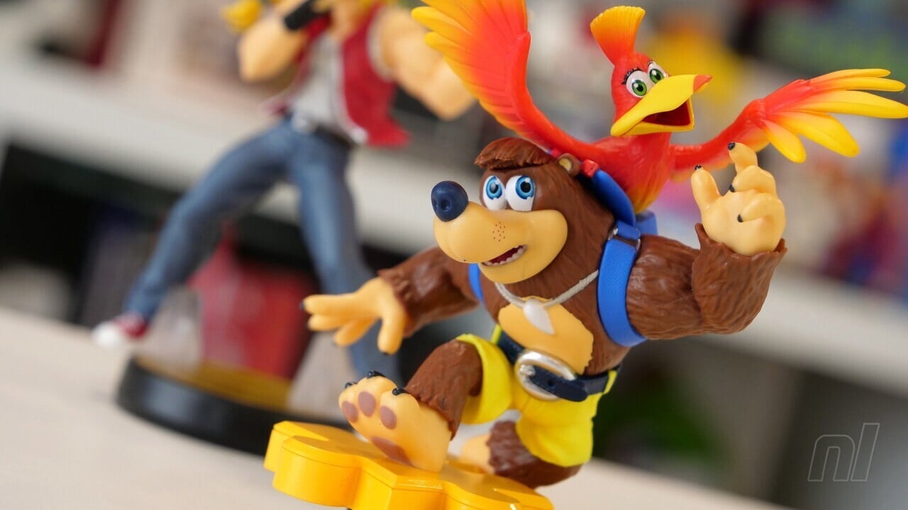 Random: GUH-HUH!  Some people are fascinated by the name of Microsoft in the Banjo-Kazooie amiibo