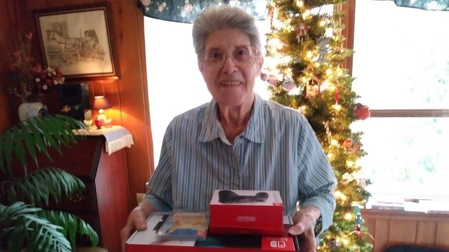 Our favourite gaming grandma receiving a Switch thanks to donations from the gaming community