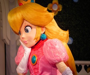 and look, there's the Princess herself! If you ask nicely, she may even take a photo with you