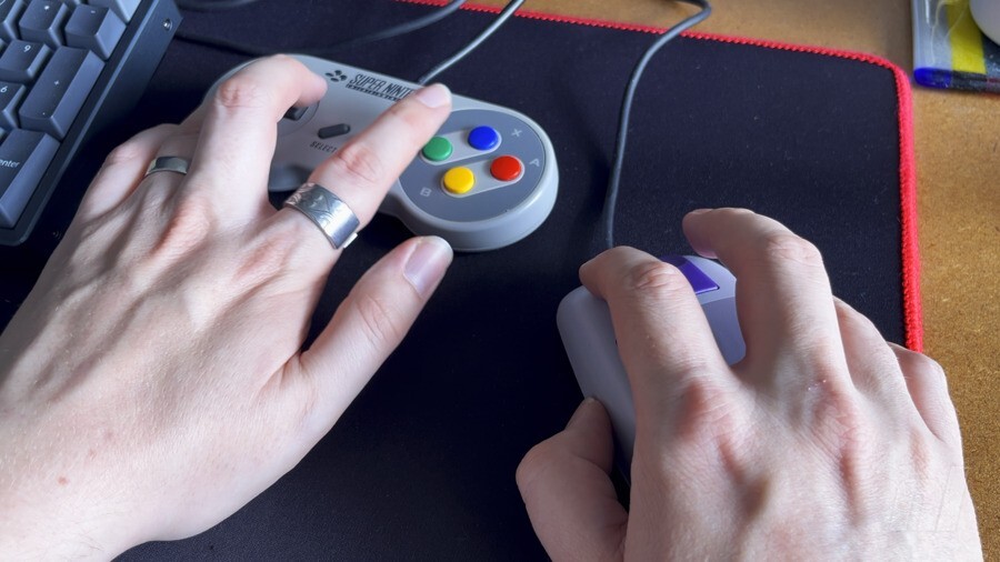SNES Mouse and controller akimbo
