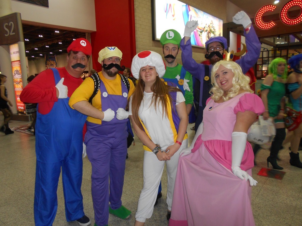 Mario Group cosplay - Toad (Jess Paul), Peach (Adrianna Ogonek), Waluigi (Keiron Sandford), Mario, (Elliot Gwynne), Wario (Antony Morrison), Luigi (Ben Painter)