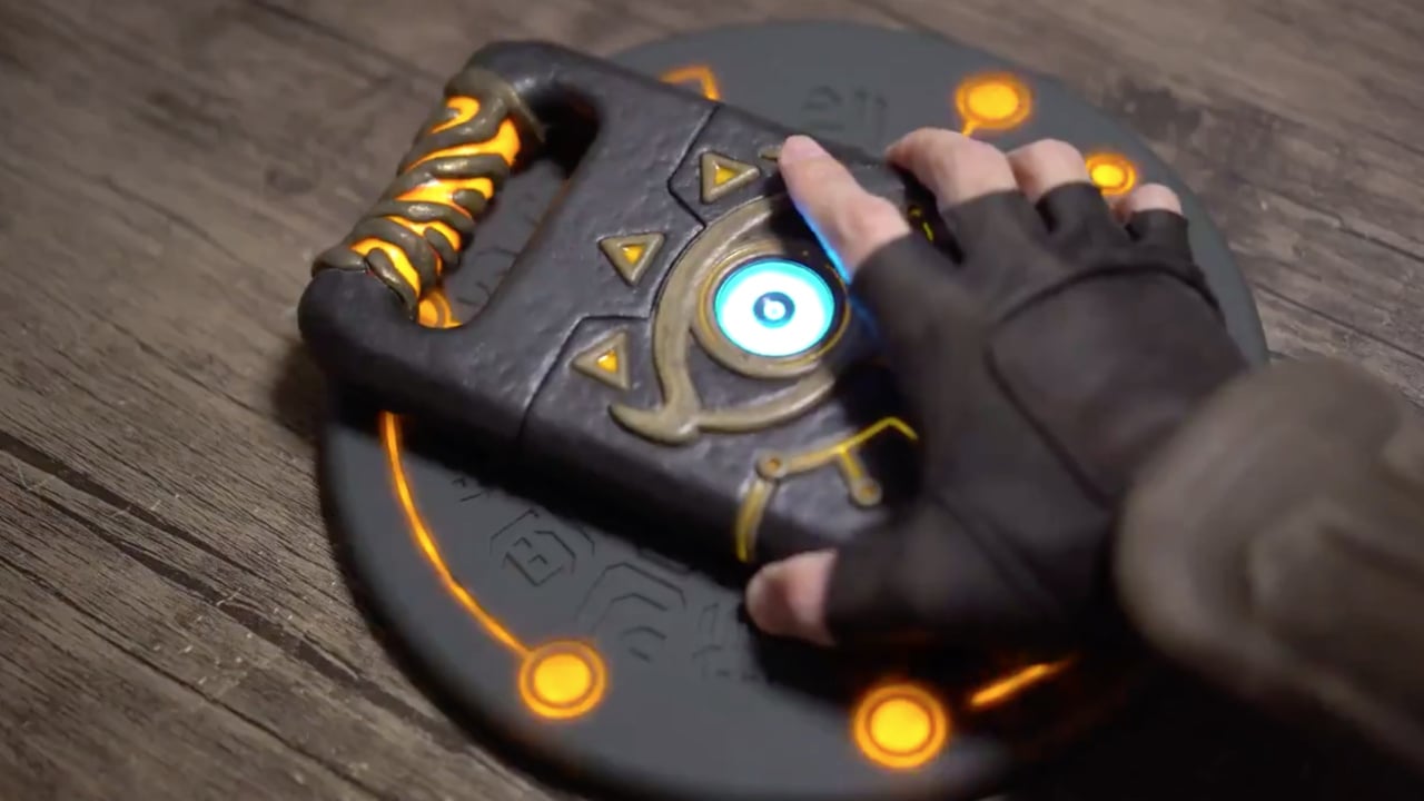 Random: This Zelda Sheikah Slate Phone Charger Is Amazing, If A Little  Cumbersome | Nintendo Life