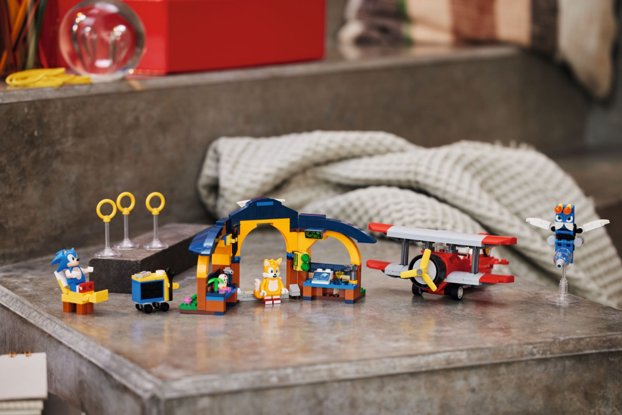 New Lego Sonic sets introduce Tails, Amy, and some high-speed