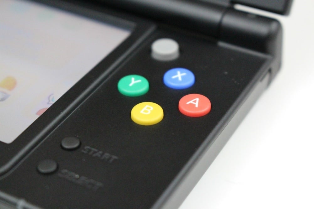 Editorial: In Praise of the Smaller New Nintendo 3DS The Best 3DS* | Nintendo Life