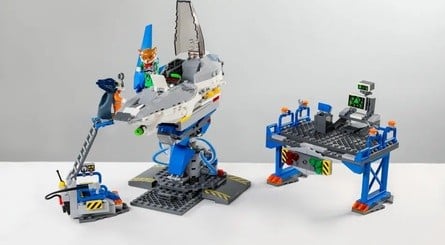 Fox, Falco e Arwing con carrello e piattaforma di atterraggio