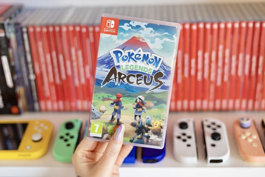 Pokémon Legends: Arceus Nintendo Switch Physical Box