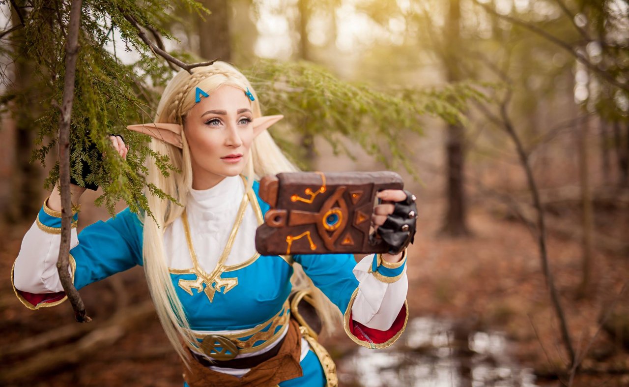 The Legend of Zelda: Breath of the Wild Inspires Stunning Link Cosplay by Holly Wolf