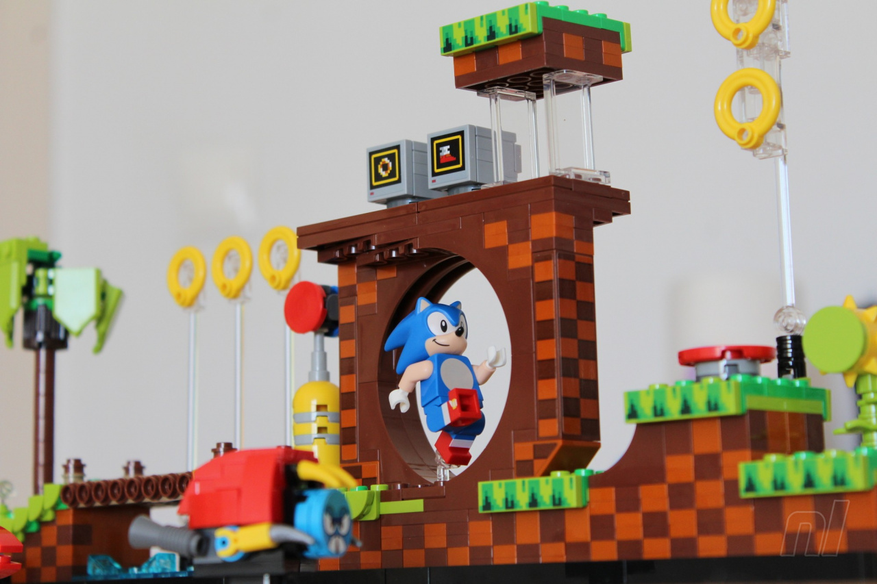 Lego drops super Sonic the Hedgehog Green Hill Zone set