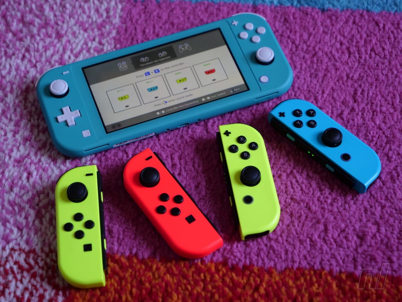 Nintendo Switch Lite - Yellow - Read description: left joystick not working!