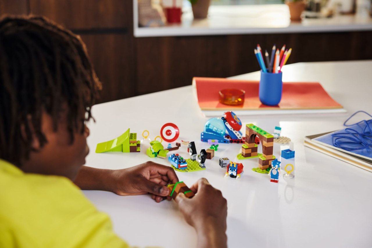 New Lego Sonic sets introduce Tails, Amy, and some high-speed