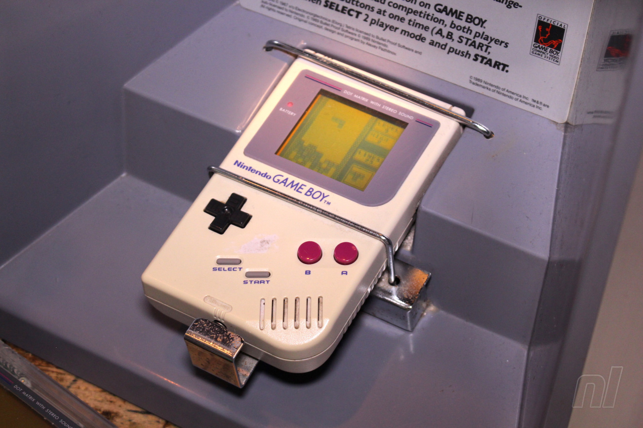 Seguro vaquero muestra Keeping The Game Boy Retail Dream Alive, 30 Years After Launch - Feature |  Nintendo Life