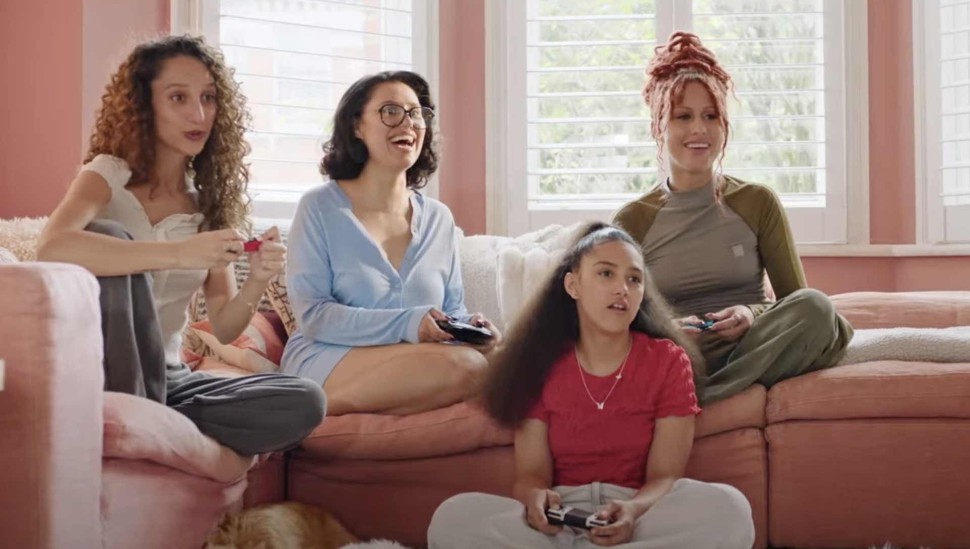Nintendo Switch Advert Features BRIT Award Winner Raye: A Look at Nintendo UK's Latest Campaign