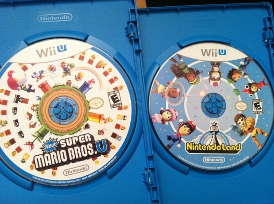 Wii U game discs have full color art!